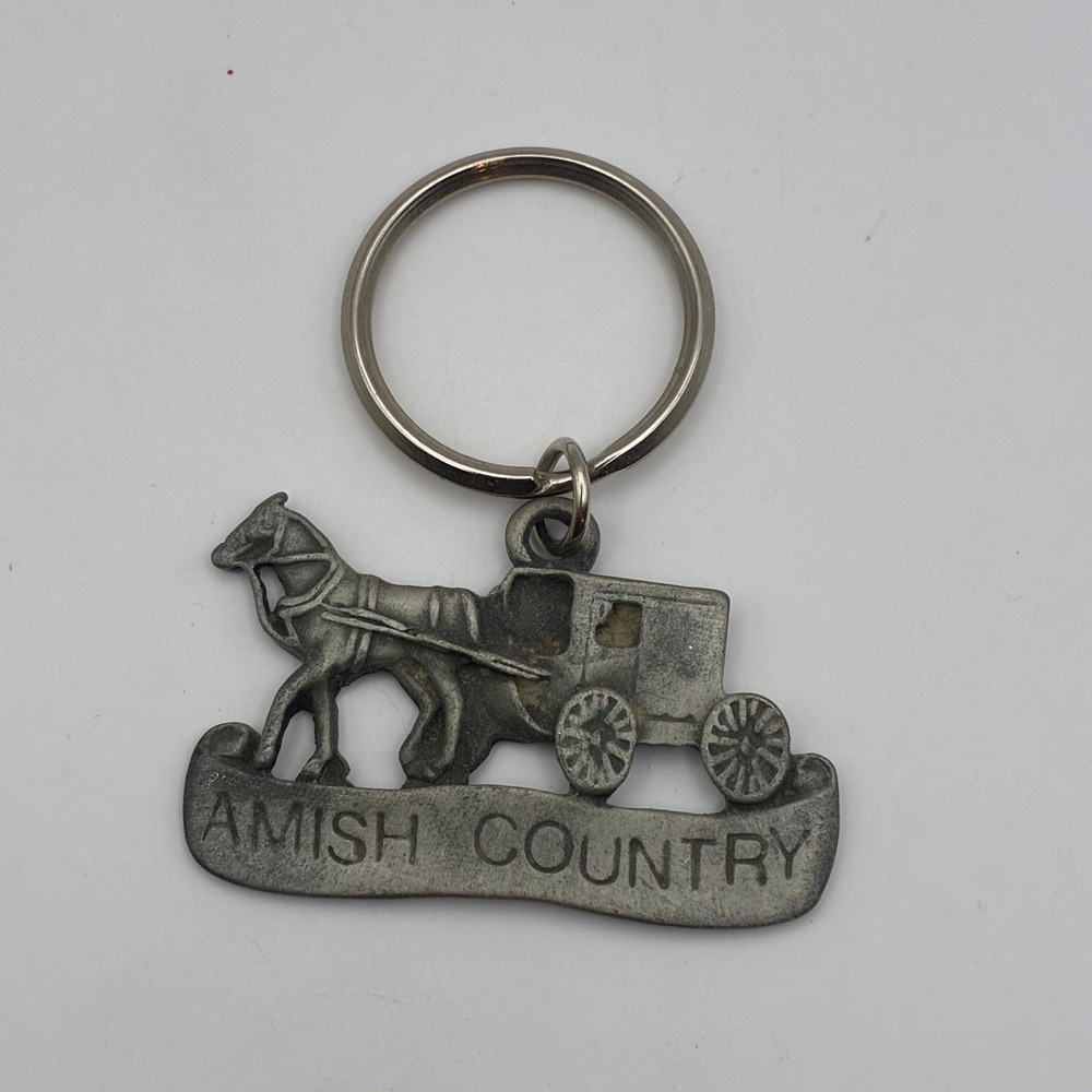 Amish Country Horse and Buggy Souvenir Metal Keychain Silver Tone Travel Gift